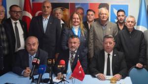 DSP İzmir İl Başkanı Kocabıyık’tan CHP’li belediyelere “üst yönetim” tepkisi