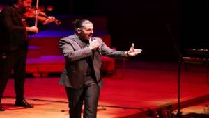 İzmirli opera sanatçısı, 30. sanat yılında İzmirliler ile buluştu