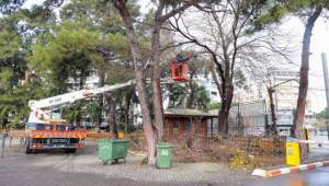 Öğrenciler tatilde, Konak Belediyesi ekipleri iş başında