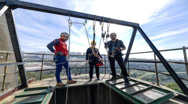 Afetlerde mahsur kalan hayvanlar unutulmayacak