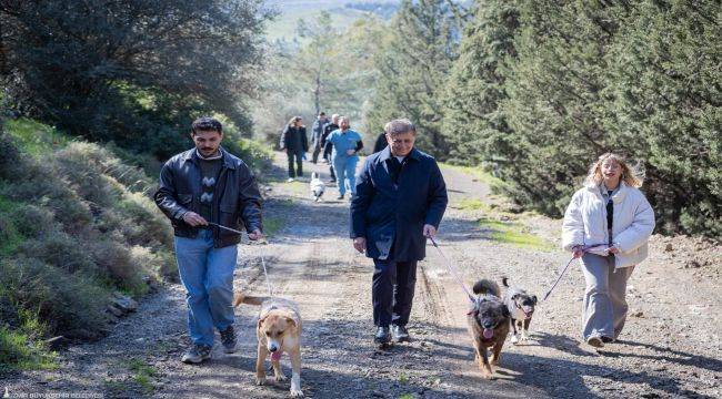 Başkan Tugay'dan İzmirlilere çağrı: Yarım saatinizi ayırın, bir cana umut olun