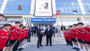 Başkan Tugay'dan Menderes'e teşekkür turu