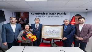 Başkan Tugay teşekkür turuna Balçova’da devam etti