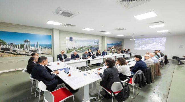 İzmir’in 8 Bin 500 yıllık hazinesi masaya yatırıldı