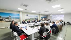 İzmir’in 8 Bin 500 yıllık hazinesi masaya yatırıldı