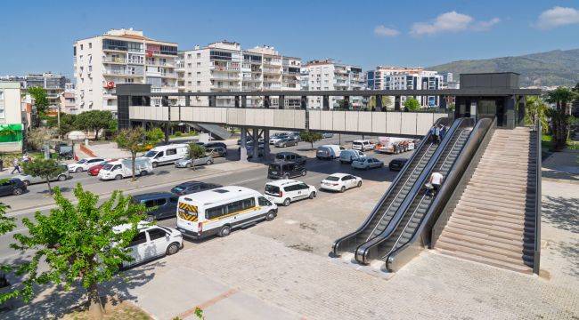 Yeni Girne Yaya Üst Geçidi hizmete açıldı