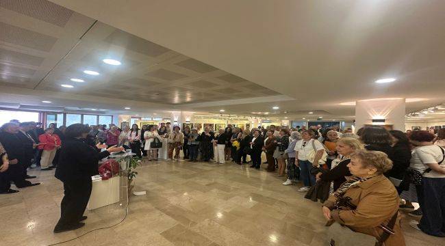 İzmir’de Sanatın ve Vefanın Buluşması: “Esintiler II” Sergisi Görkemli Bir Törenle Açıldı