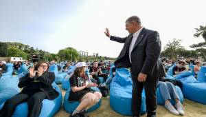 İzmir gençlere alan açıyor
