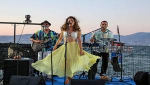 İzmir Marina’da ritim, deniz ve müzik bir arada