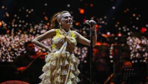 İEF’de Yıldız Tilbe rüzgarı esti